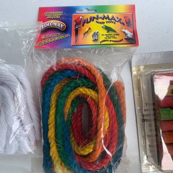 BIRD SUPPLIES - 6pc lot PARROT MACCAW, cage toys, ropes, blocks, replacememt DYI - Picture 3 of 10